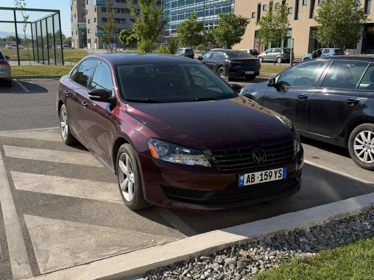 Volkswagen Passat SEL 2014 me qera në Tiranë – Bordo